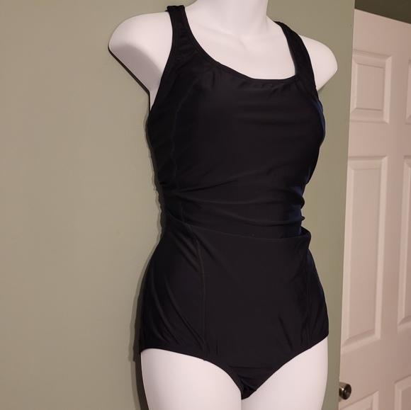 Speedo Powerflex black cross back swimsuit - Picture 3 of 11